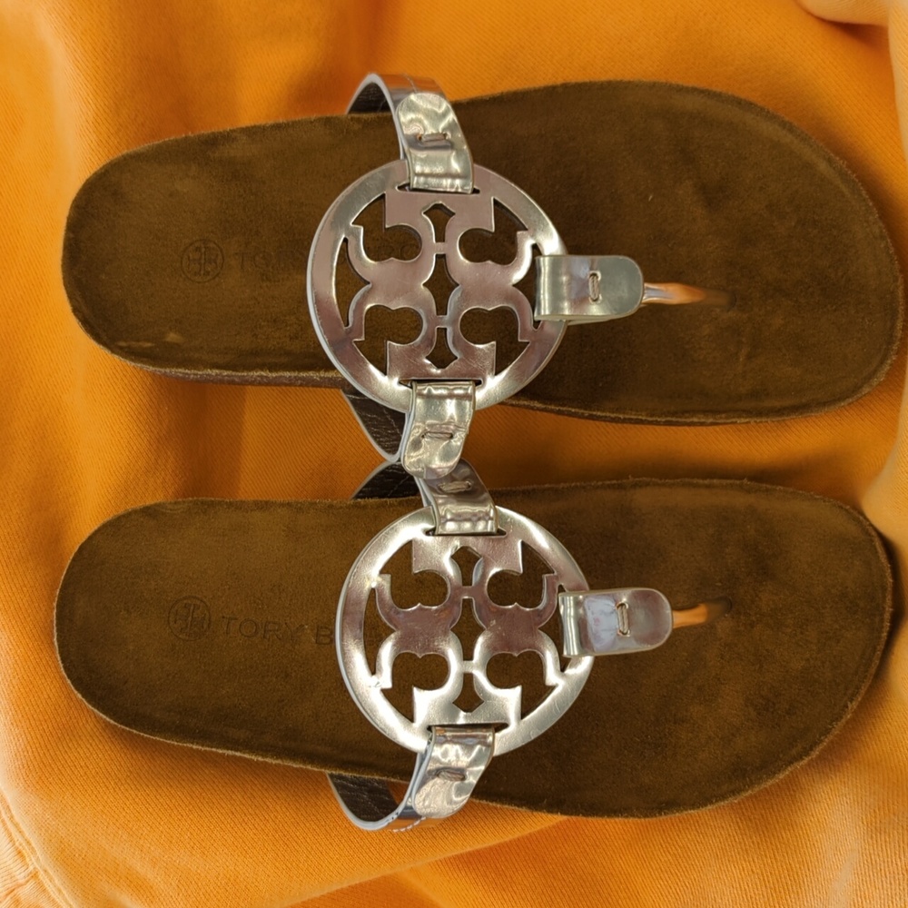 Tory Burch Miller Cloud Metallic Medallion Thong Sandals 5